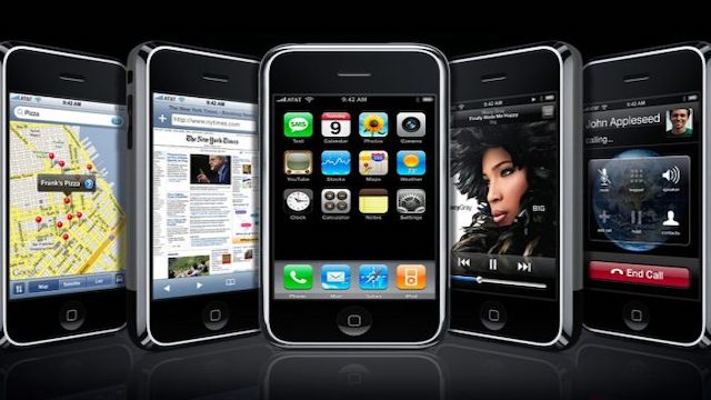 スティーブ・ジョブズ氏、iPhone に先行する iPad のようなタブレットのコンセプトを認める